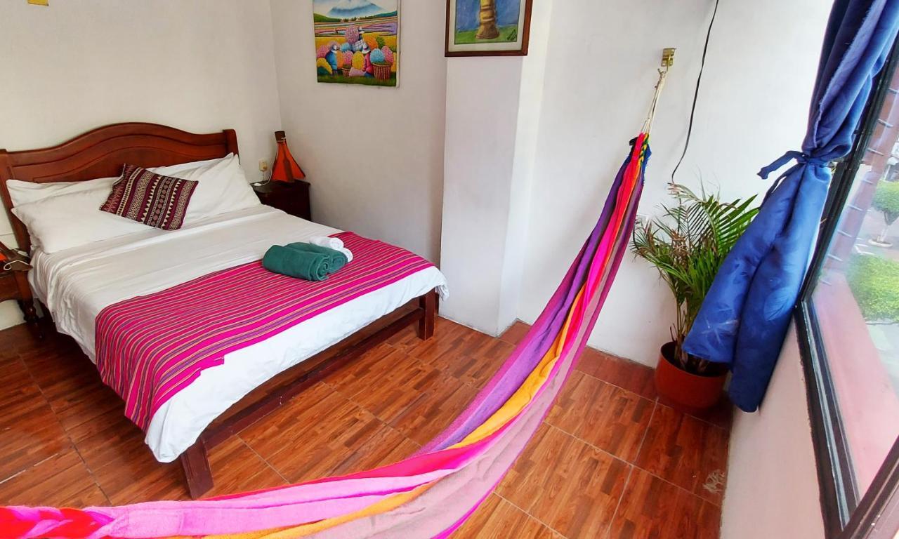 Erupcion Art Hotel & Hostel Baños Eksteriør bilde